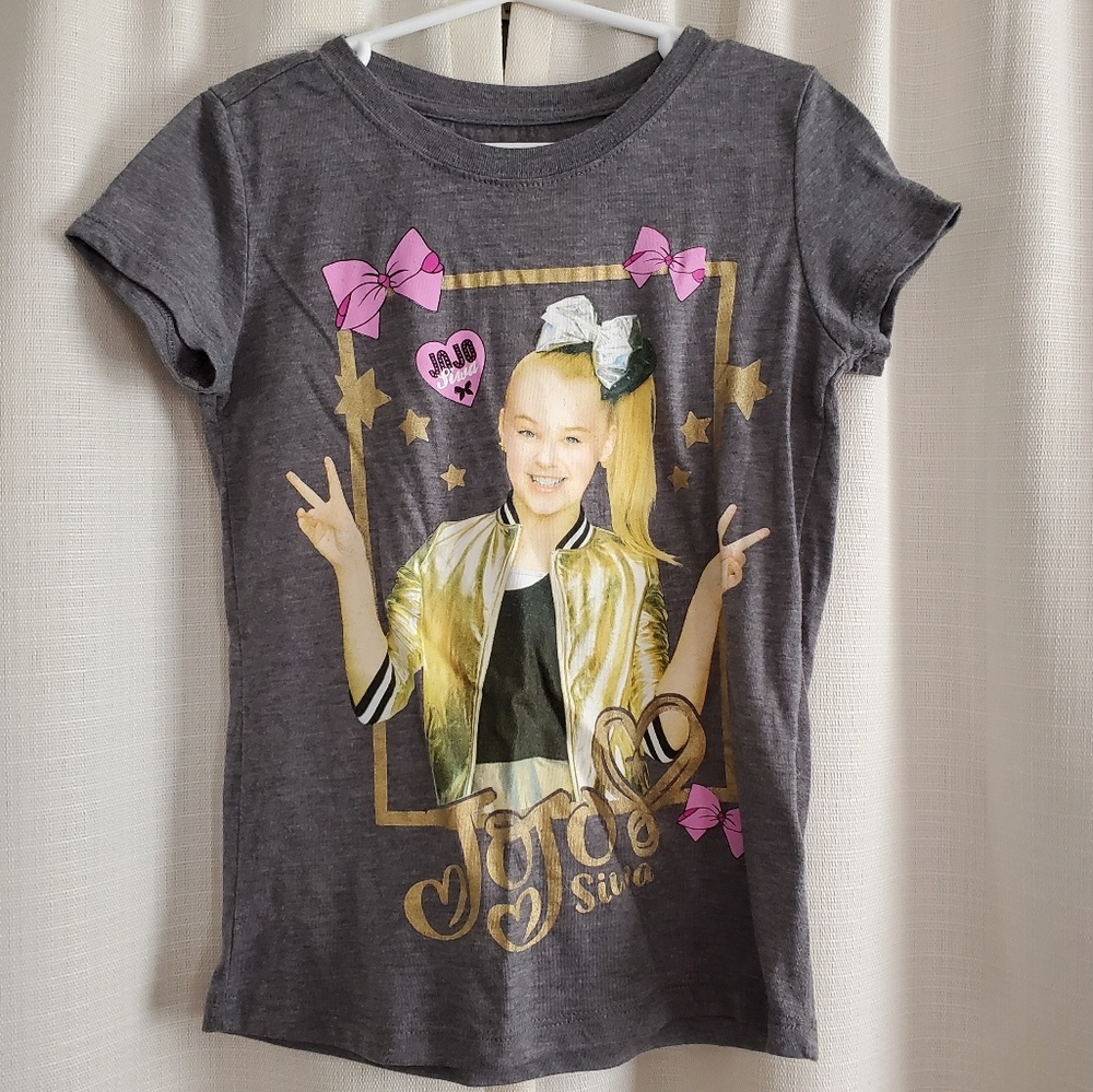 Jojo Siwa girl's t-shirt size Small